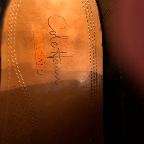 Cole Hahn Black Cap Toe Dress Shoe - Size 11 - Picture 3 of 3